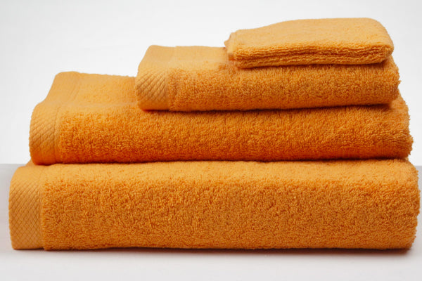 Toallas 100% Algodón Rizo Americano 500 Gramos – Juego Completo Baño (Tocador, Lavabo, Ducha y Sábana) - Serie Palace Naranja